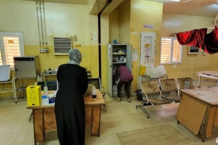 حظر الجيش للامدادات الطبية يوقف العمليات الجراحية بمشفى في الخرطوم