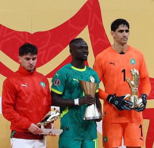 جوائز الأفضل في امم افريقيا بعد فوز منتخب السنغال حصل عليها ، ساديو ماني افضل لاعب بالبطولو، بونو افضل حارس مرمي وابراهيم دياز هداف البطولة