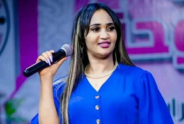 نهب الفنانة عائشة الجبل