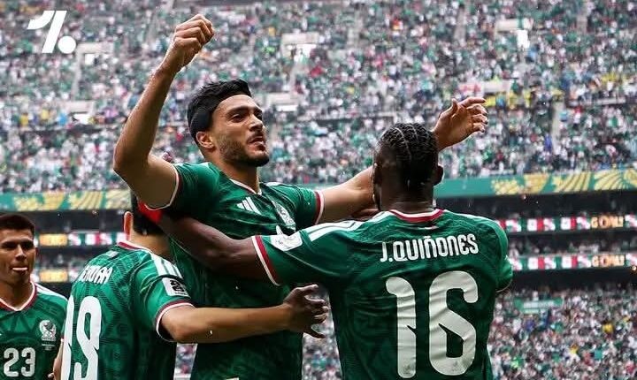 المنتخب المكسيكي يقص شريط افتتاح المونديال